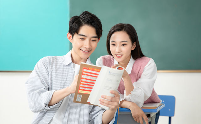 长沙岳麓区新东方雅思培训收费价格表(含班型/课时/人数) 月亮 2026-08-25 17